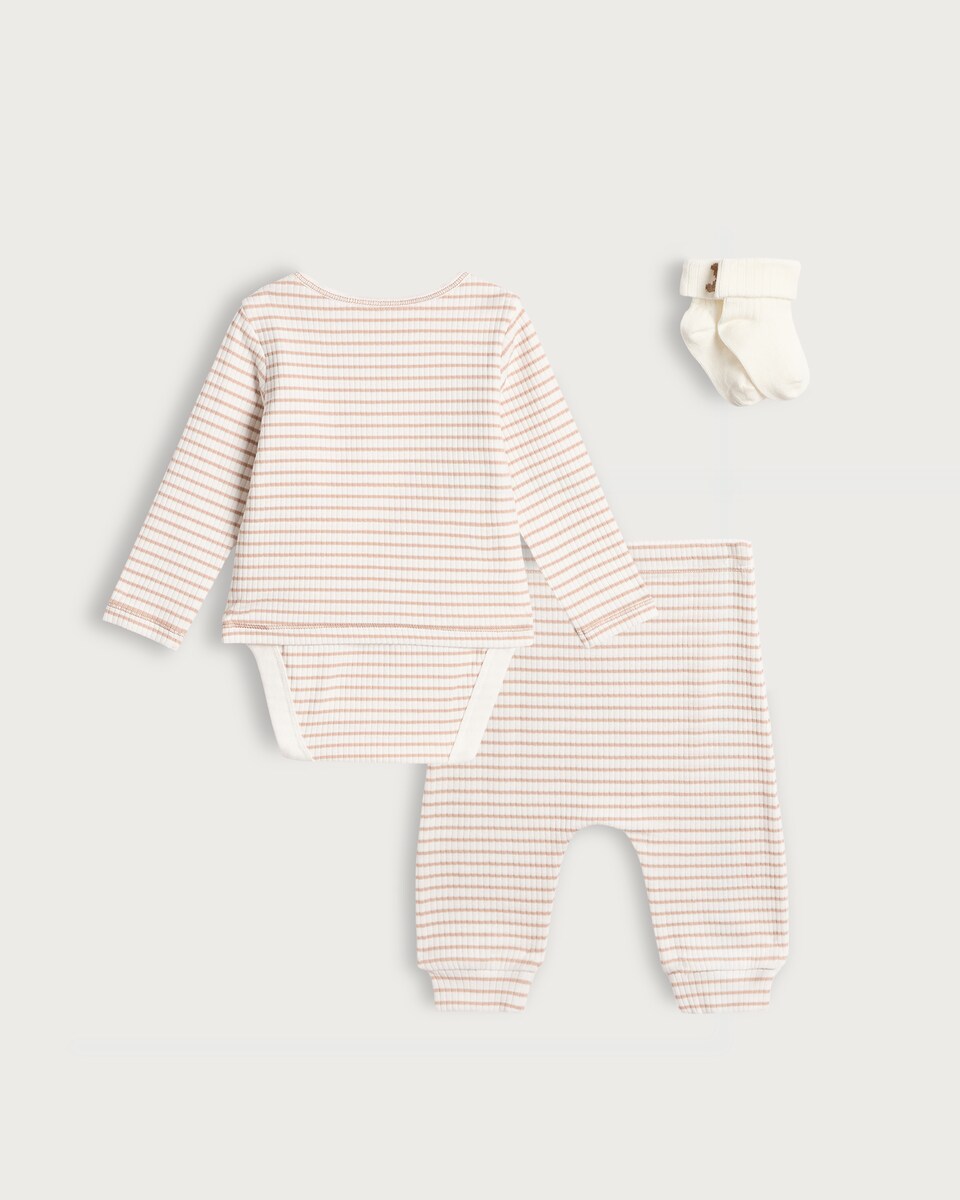 image 1 of F&F Baby 3-Piece Cotton Rich Teddy Bear Bodysuit, Legging and Socks Set in White