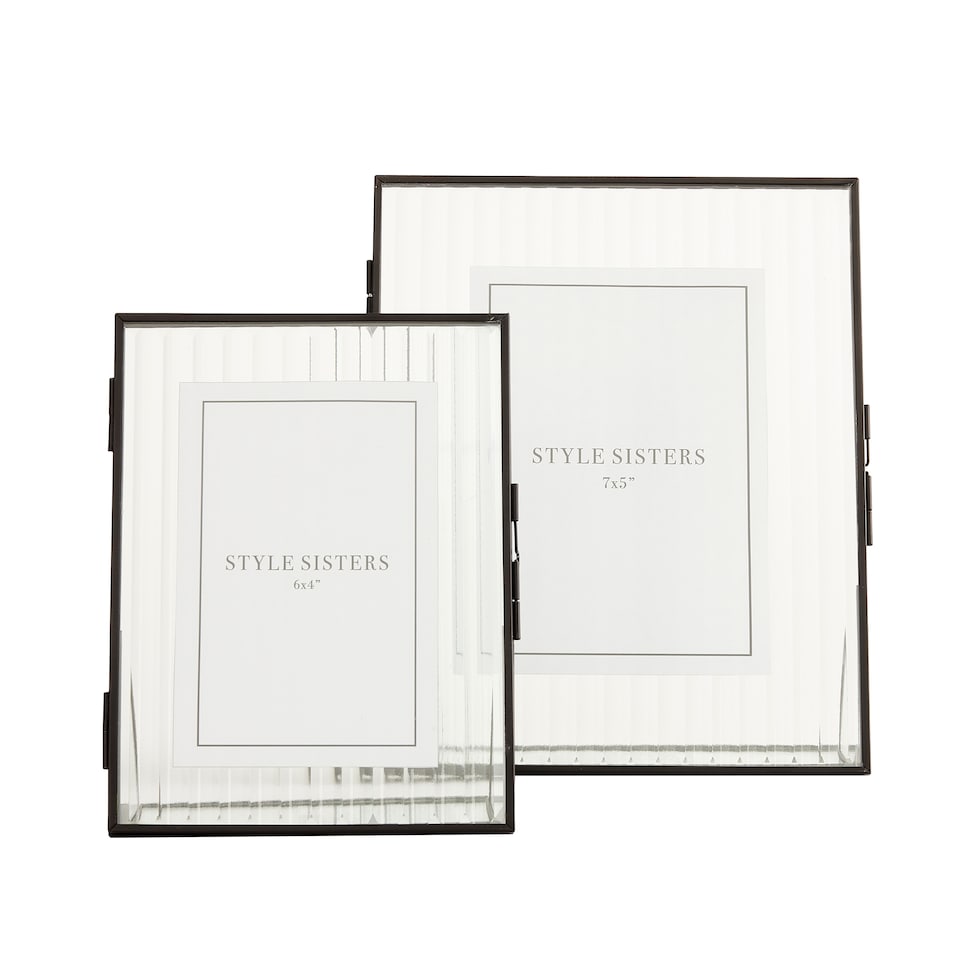 image 1 of Style Sisters Glass/ Metal Photo Frame 5x7"