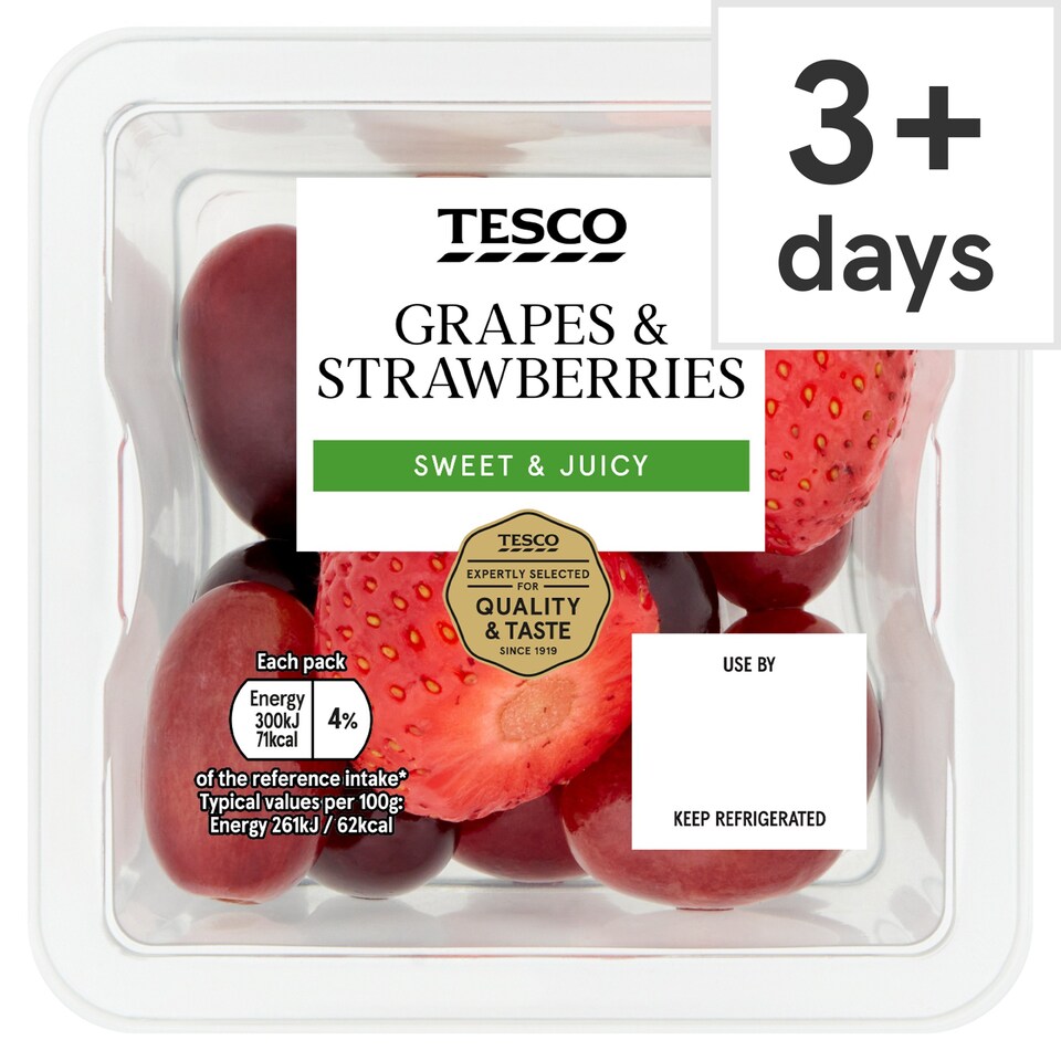 Tesco Grapes & Strawberries 115G Tesco Groceries