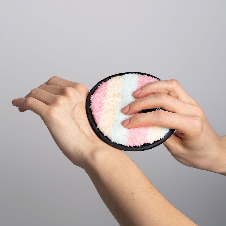 image 1 of W7 Makeup Remover Cookie