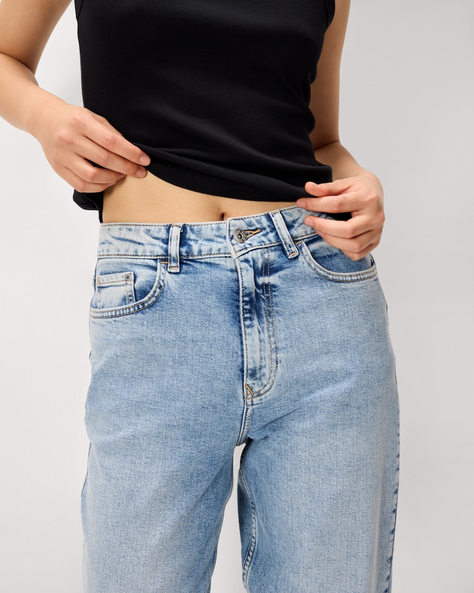 image 1 of F&F Cotton Rich Mom Fit Jeans in Blue