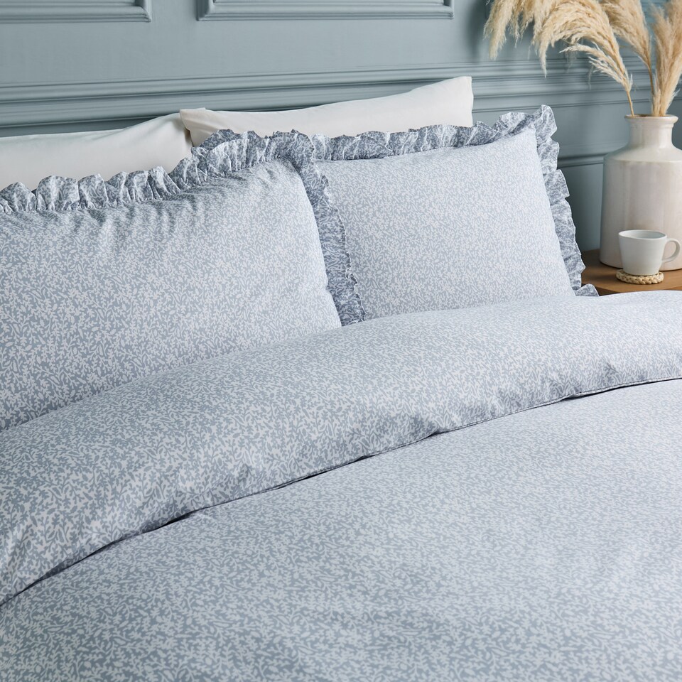 image 1 of Silentnight Refresh Blue Ditsy Duvet Set King