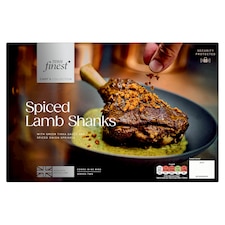 Tesco Finest Chef's Collection Sikandari Spiced Lamb Shanks with Green Tikka Sauce and Spiced Onion Sprinkle 995g