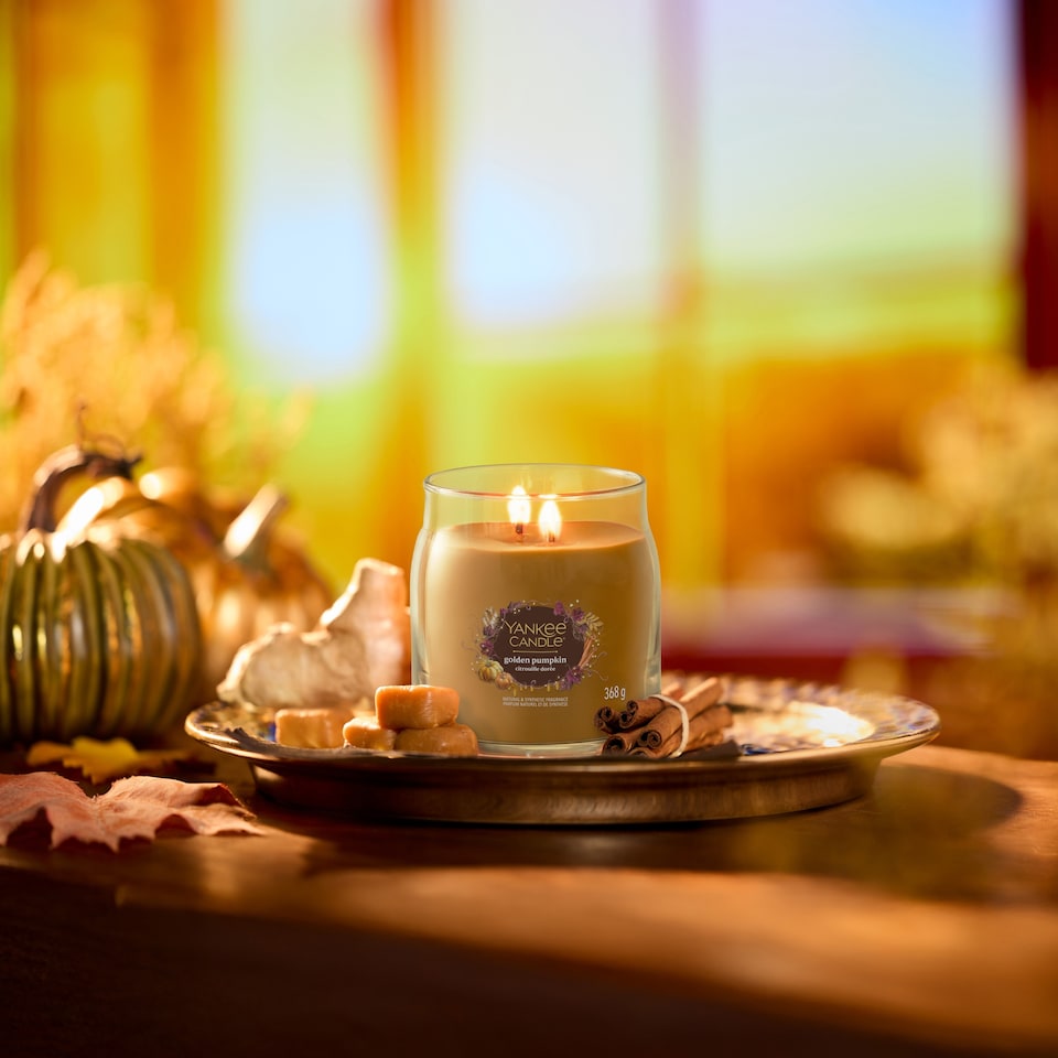 image 1 of Yankee Candle Signature Medium Jar Golden Pumpkin 368g