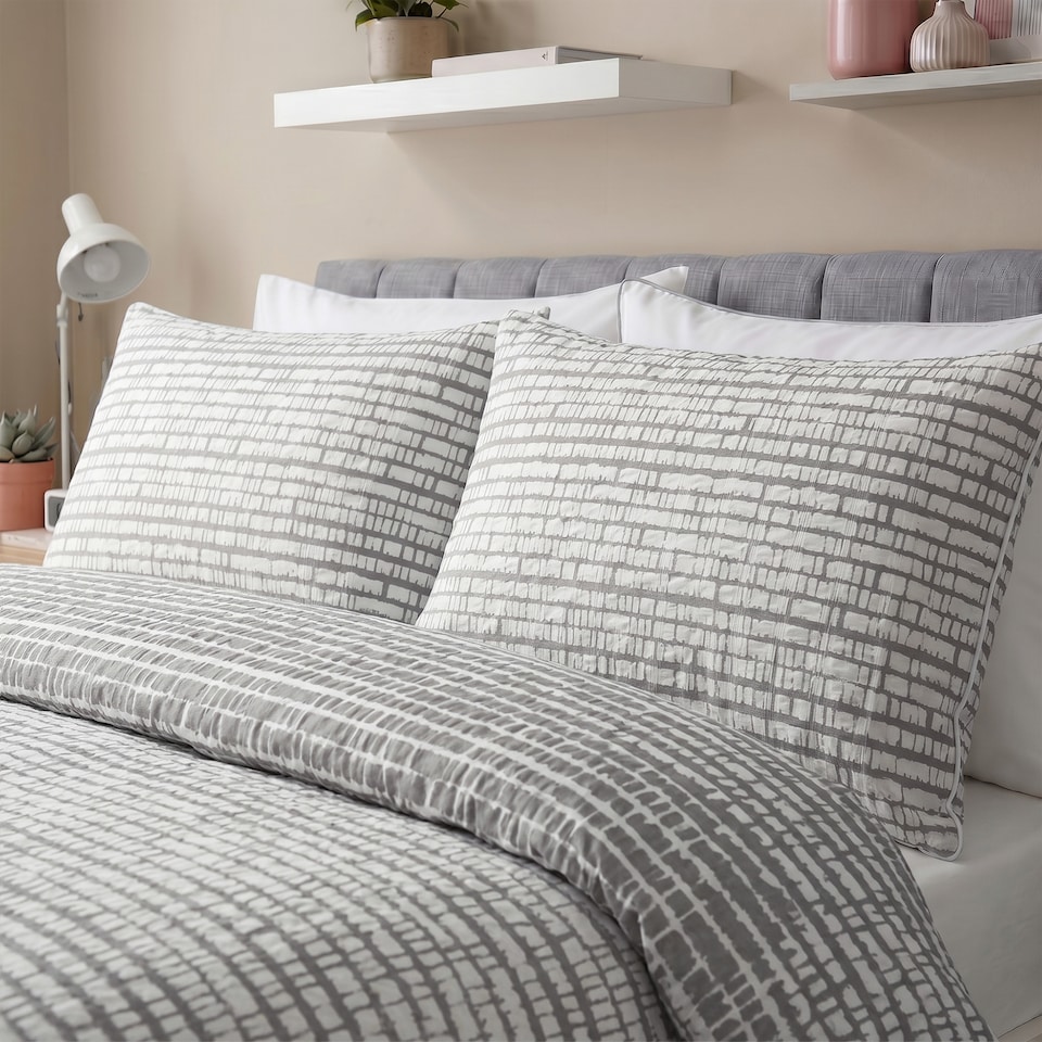 image 1 of Silentnight Supersoft Grey Geo Duvet Cover Set Single