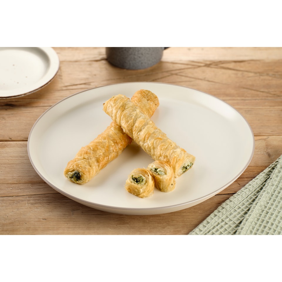 image 1 of Tesco Burek with Spinach and Feta Cheese 80 g