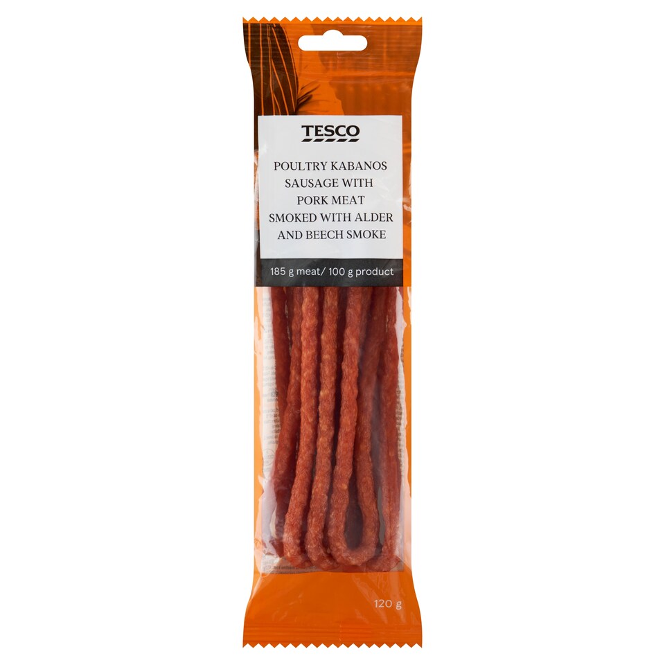 Tesco Kabanos füstölt, főtt pulyka-, sertés- és csirkehúsból készült húskészítmény 120 g