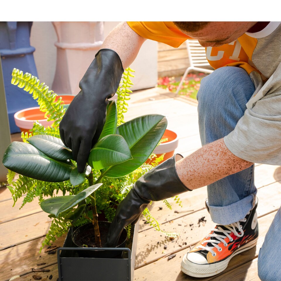 image 1 of Marigold Outdoor Extra Tough Gloves Medium