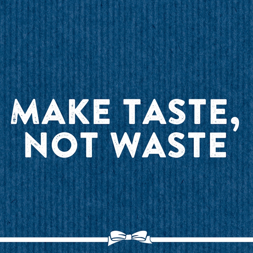 image 1 of Hellmann's Light Mayonnaise Squeezy 430ml