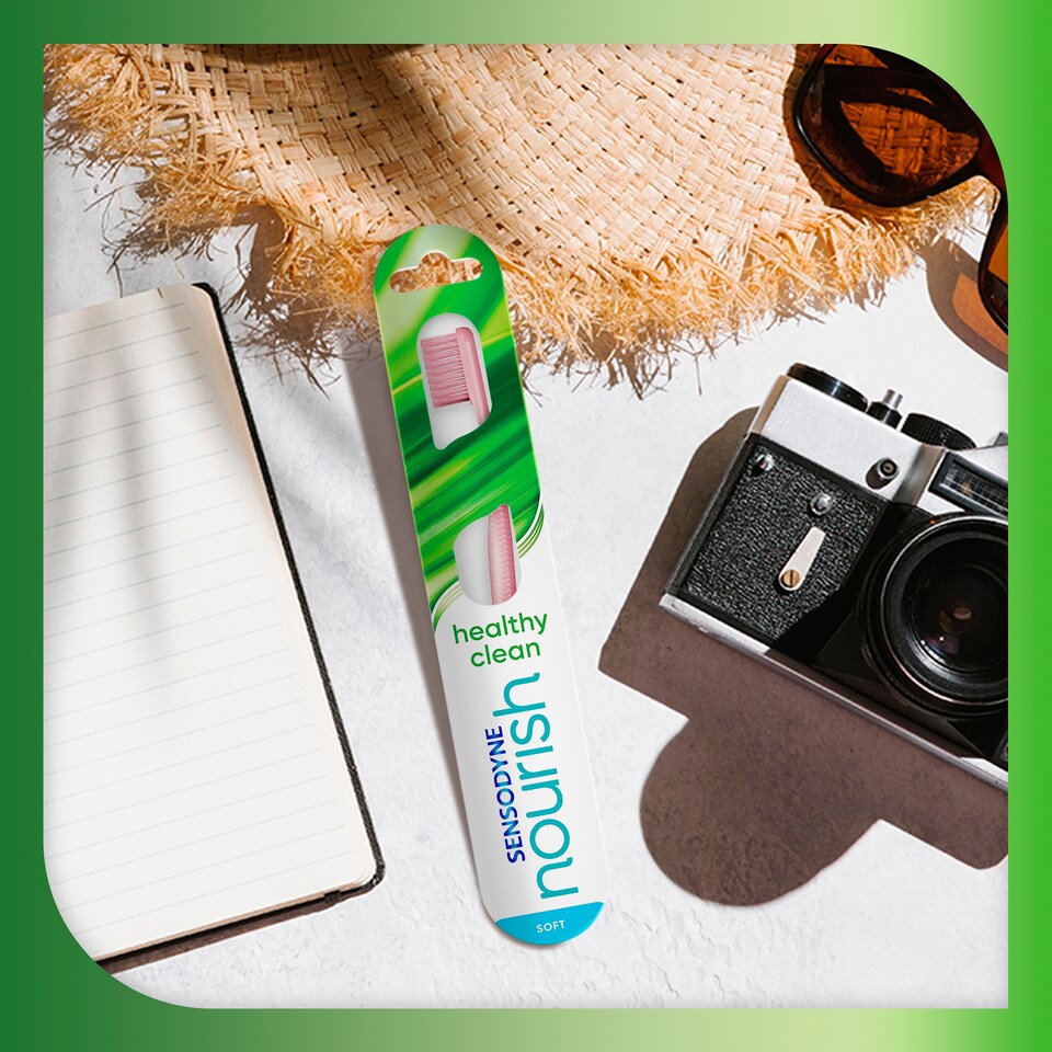 image 1 of Sensodyne Nourish Healthy Clean zubná kefka