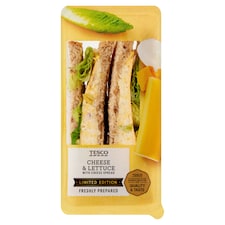 Tesco búzalisztből készült malátás toast sajtkrémmel, cheddar sajttal és római salátával 168 g