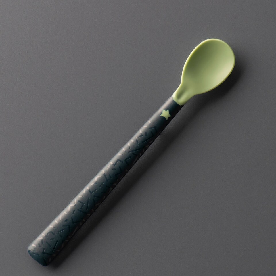 image 1 of Tommee Tippee Weaning Spoons 4M+ 5Pack