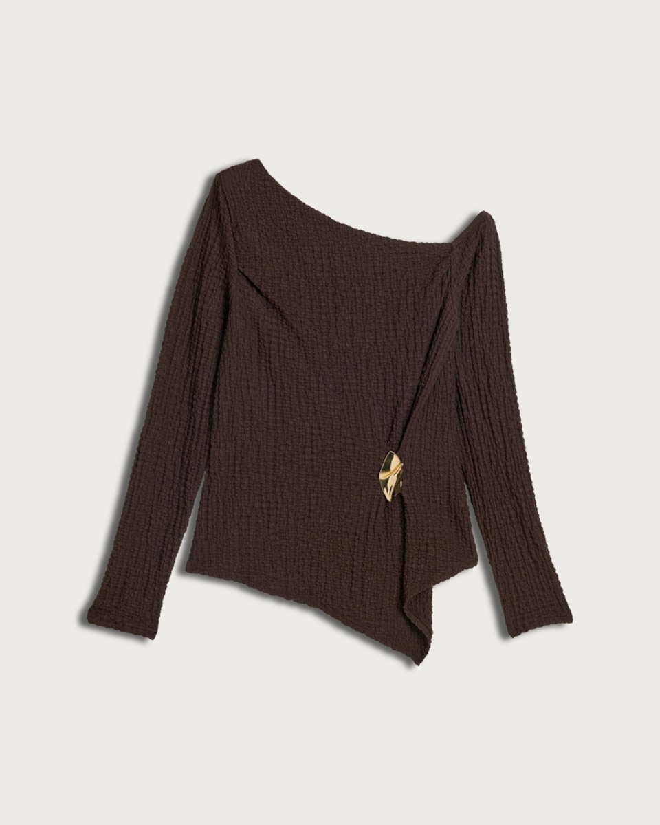 F&F Textured Gold Buckle Asymmetric Hem Top in Chocolate