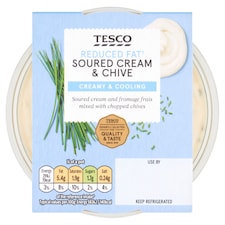Tesco Reduced Fat Sour Cream & Chive Dip 200G