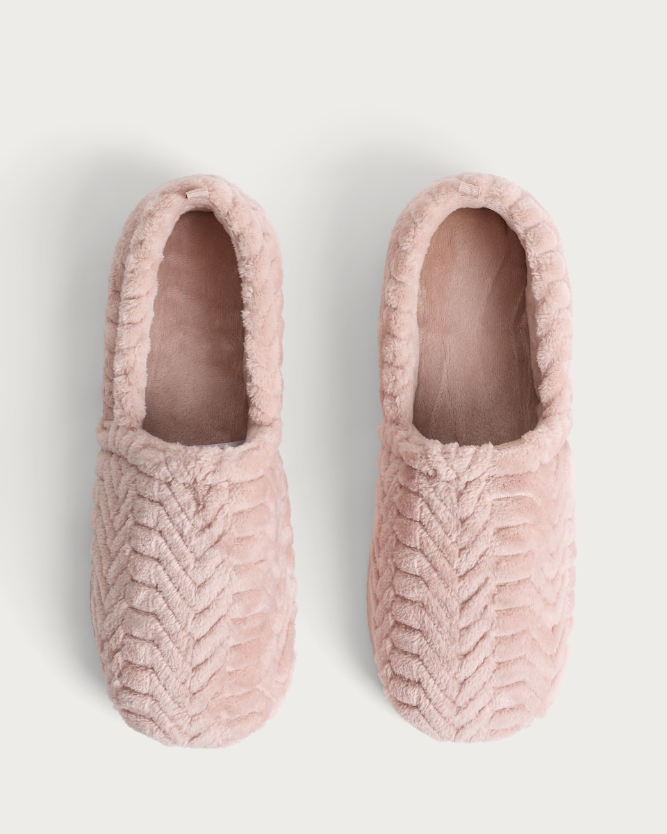 image 1 of F&F Fleece Textured Slippers in Pink