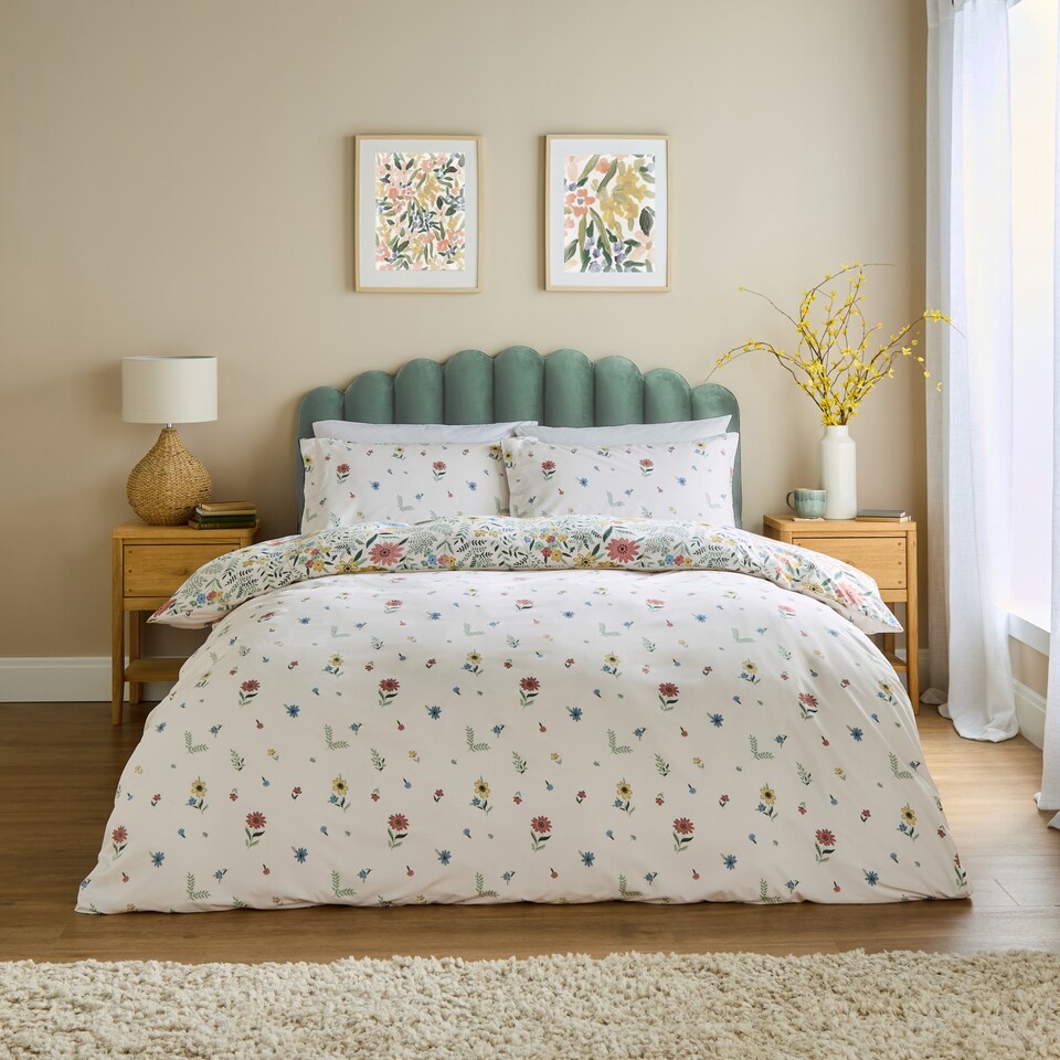 image 1 of SILENTNIGHT ADA FLORAL SUPERSOFT DUVET SET DOUBLE