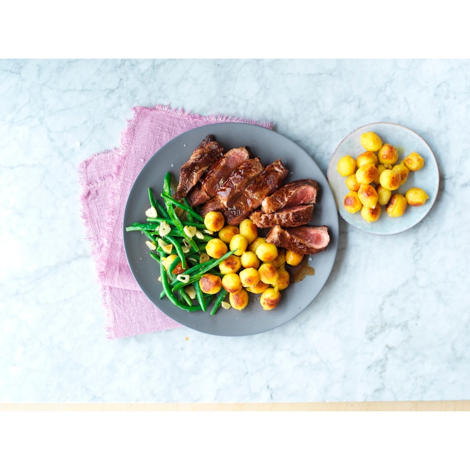 image 1 of La Famiglia Rana Garlic & Mozzarella Gnocchi 280g