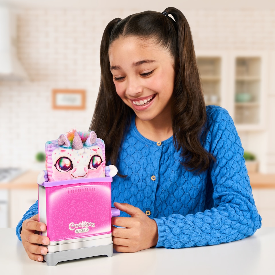 image 1 of Cookeez Makery Toasty Treatz Toaster Surprise Pet Playset
