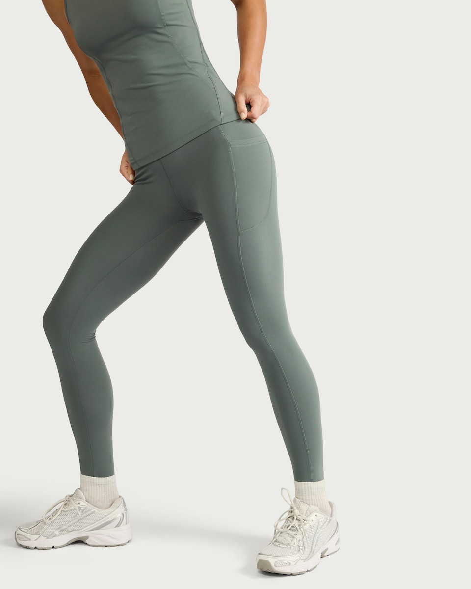 image 1 of F&F Active ULTRAMOVE High Waisted Pocket Leggings in Green