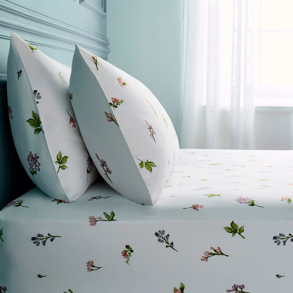 Silentnight Refresh Ditsy Floral Housewife Pillowcase Pair