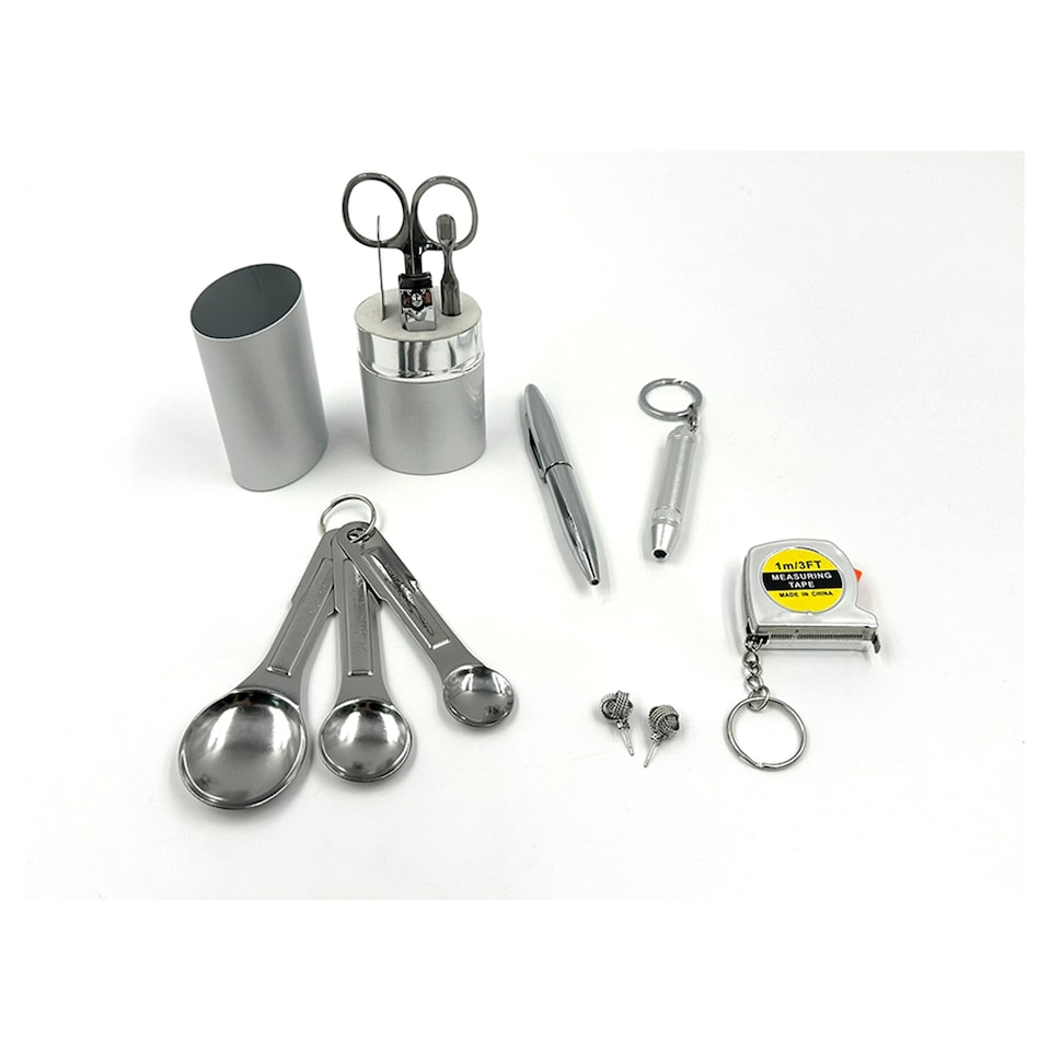 image 1 of Tesco Premium Traditional Christmas Crackers 6 Pack