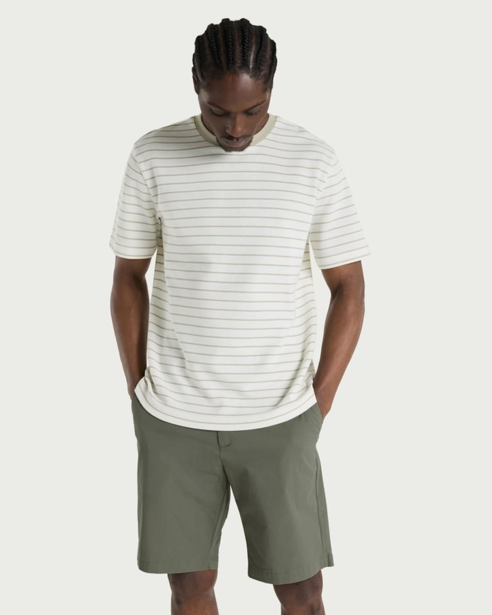 image 1 of F&F Cotton Rich FREEFIT® Lightweight Tailored Shorts in Khaki