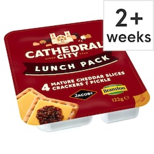 Cathedral City 4 Mature Cheddar Slices Crackers & Pickle 122g