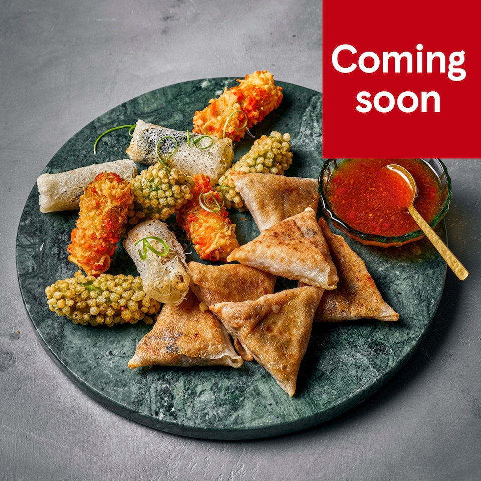 100. Tesco Finest 9 Vegetable Spring Roll Selection & 6 Mushroom Parcels 405g (Serves 15)