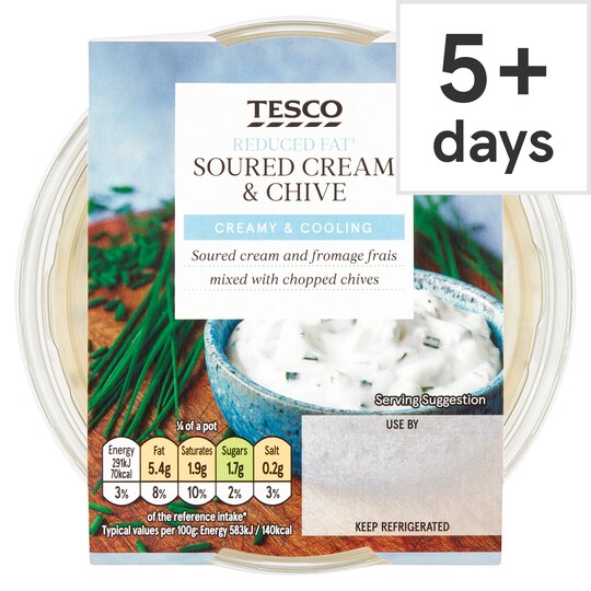 Tesco Reduced Fat Sour Cream & Chive Dip 200G Tesco Groceries