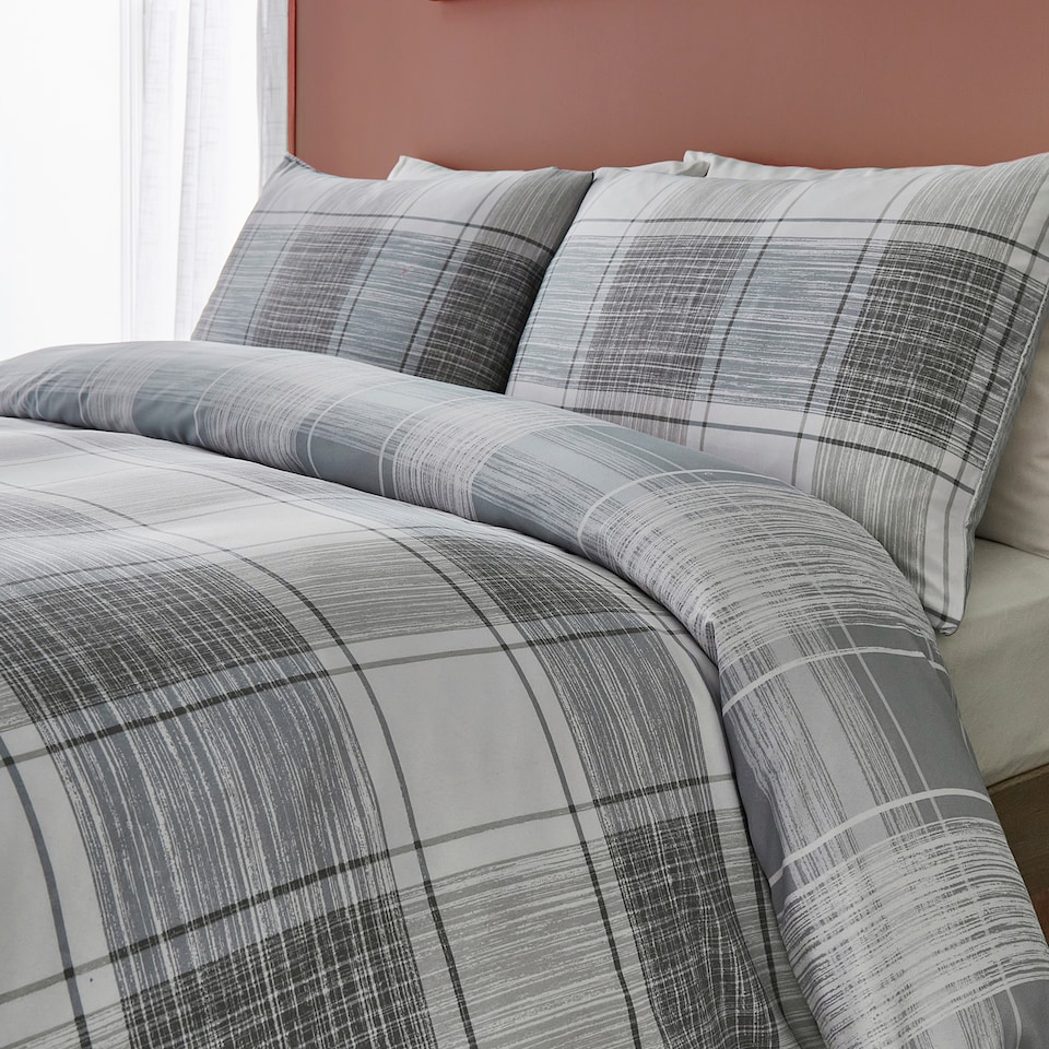 image 1 of Silentnight Supersoft Check Duvet Set Double