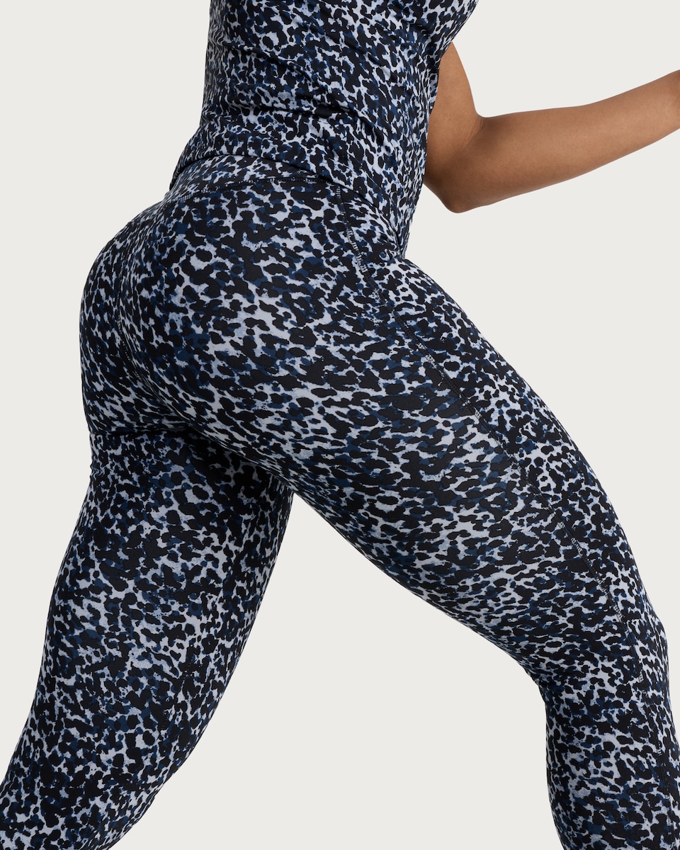 image 1 of F&F Active EVERYHOUR High Waisted Leggings in Multi Blue