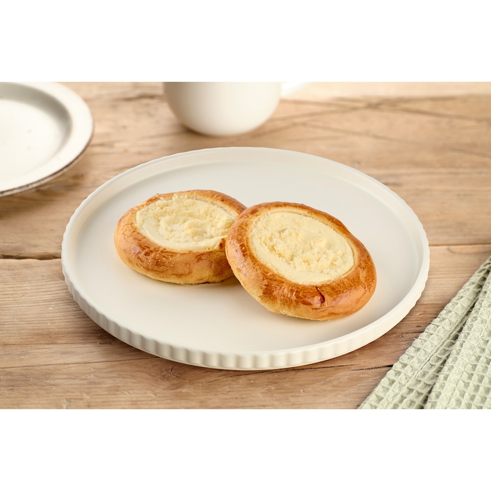 image 1 of Tesco Curd Cake with Butter Crumb 75g