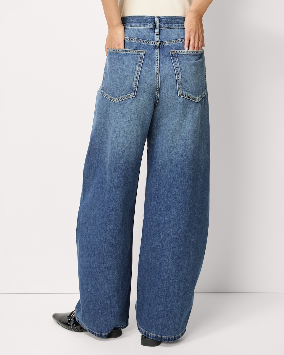 image 1 of F&F Mid Rise Relaxed Fit Jeans in Blue