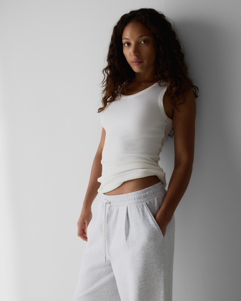 image 1 of F&F WARMPLUS™ Medium Warmth Thermal Vest in White