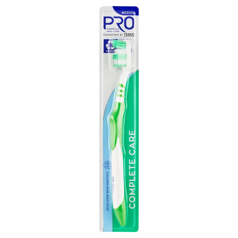 obrázok 1 z Pro Formula Complete Care Medium zubná kefka s ohybným krkom
