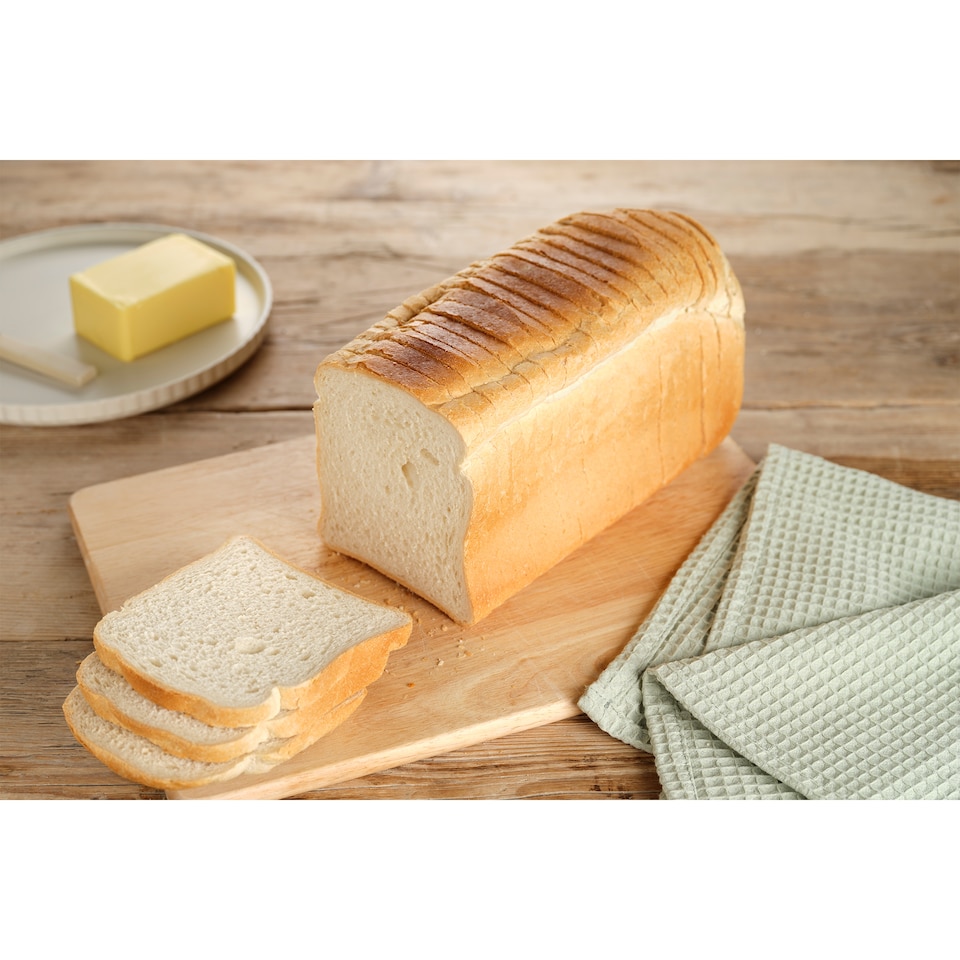 image 1 of Tesco Crusty White Sandwich Loaf Sliced 800G
