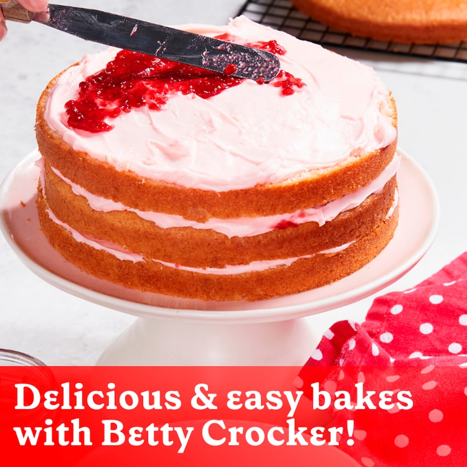 image 1 of Betty Crocker Strawberry Icing 400G