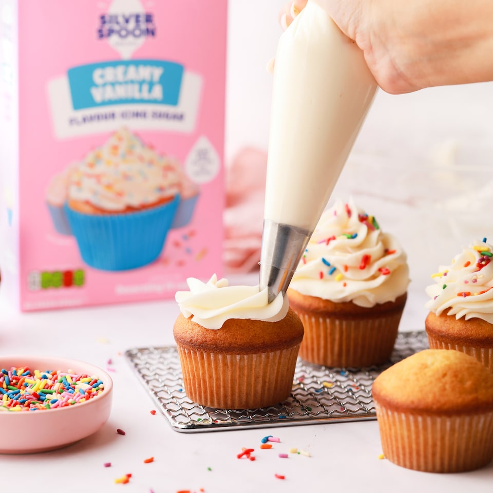 image 1 of Silver Spoon Creamy Vanilla Flavour Icing Sugar 200g