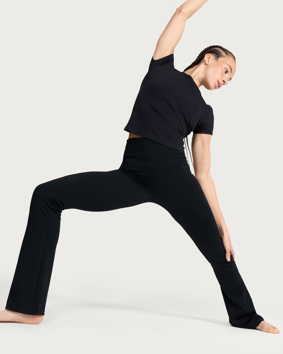 image 1 of F&F Active ULTRASTRETCH High Waisted Flared Leggings in Black
