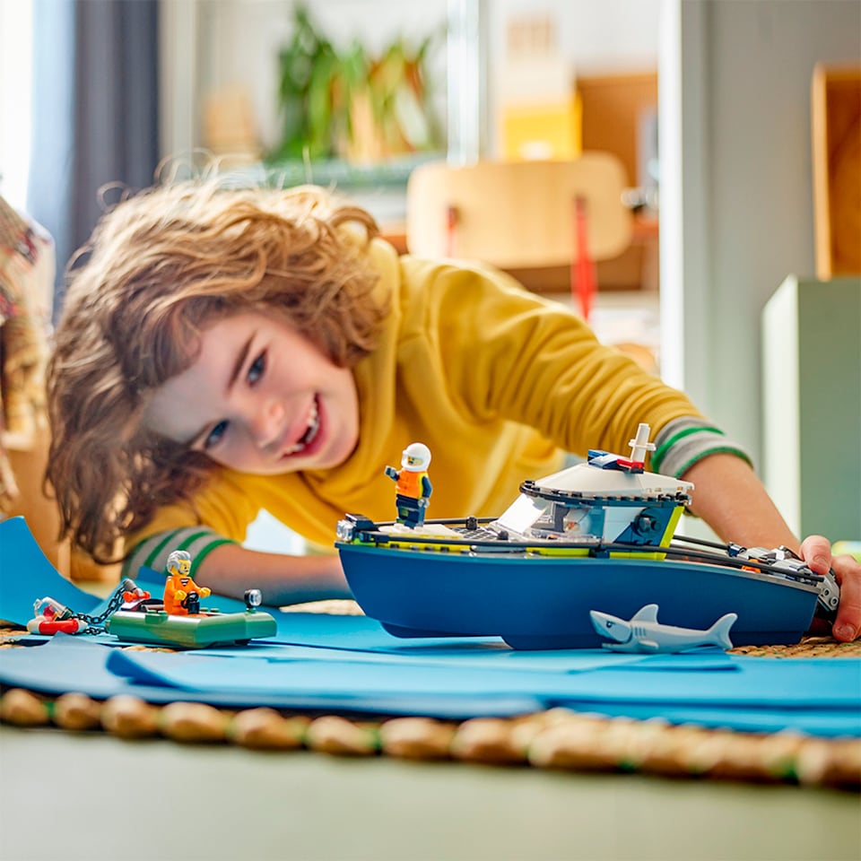 obrázok 1 z LEGO City 60456 Naháňačka v policajnej lodi