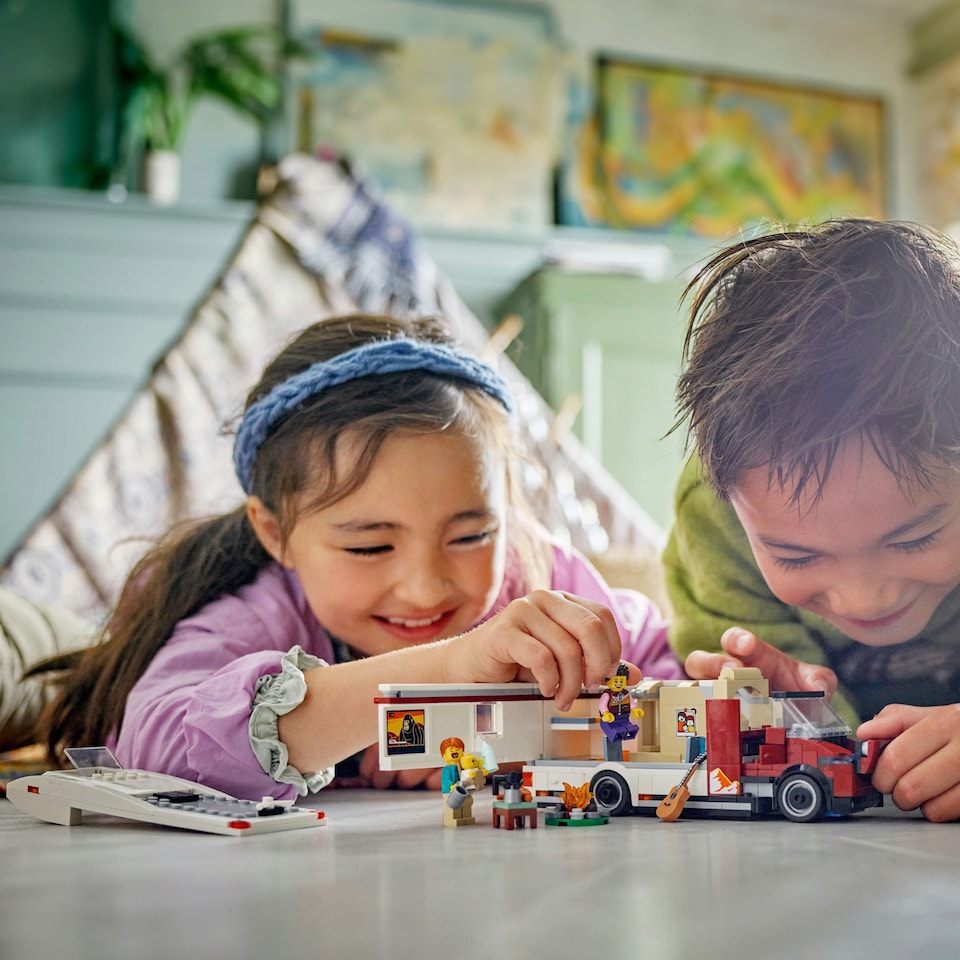 obrázok 1 z LEGO City 60454 Prázdninový dobrodružný karavan