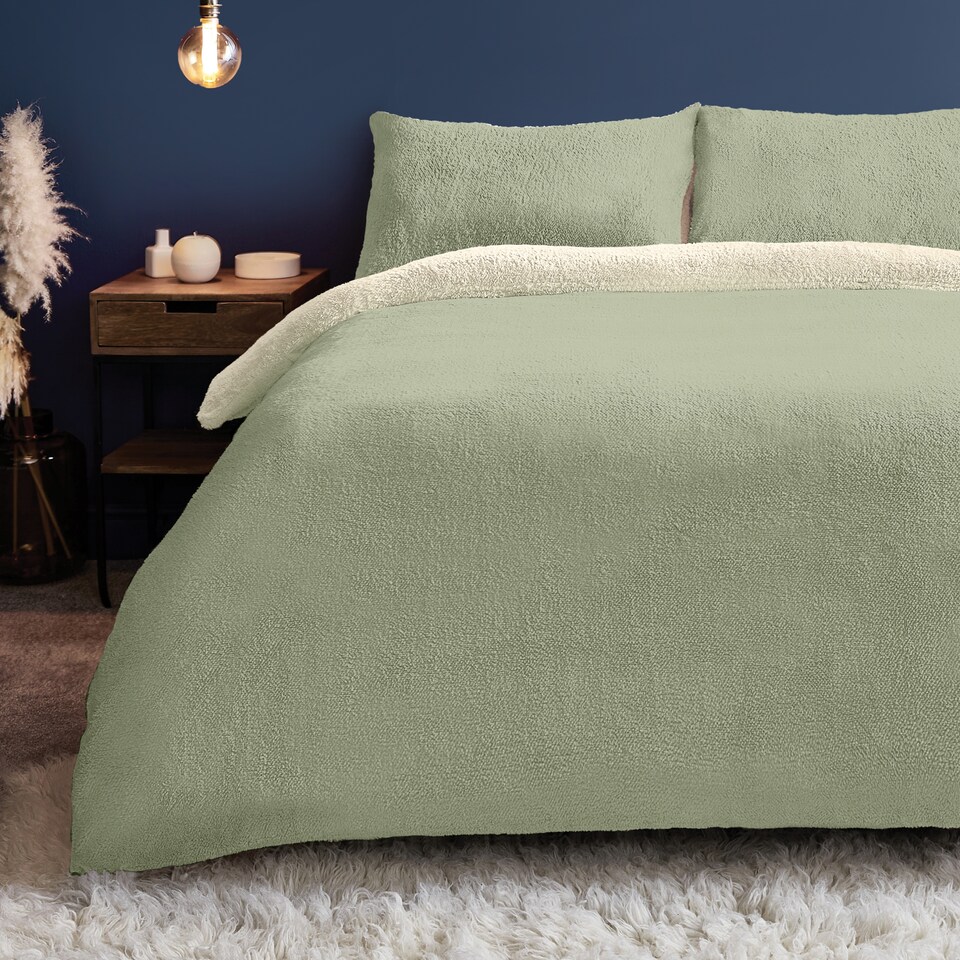 image 1 of Silentnight Green Reversible Teddy Duvet Set King