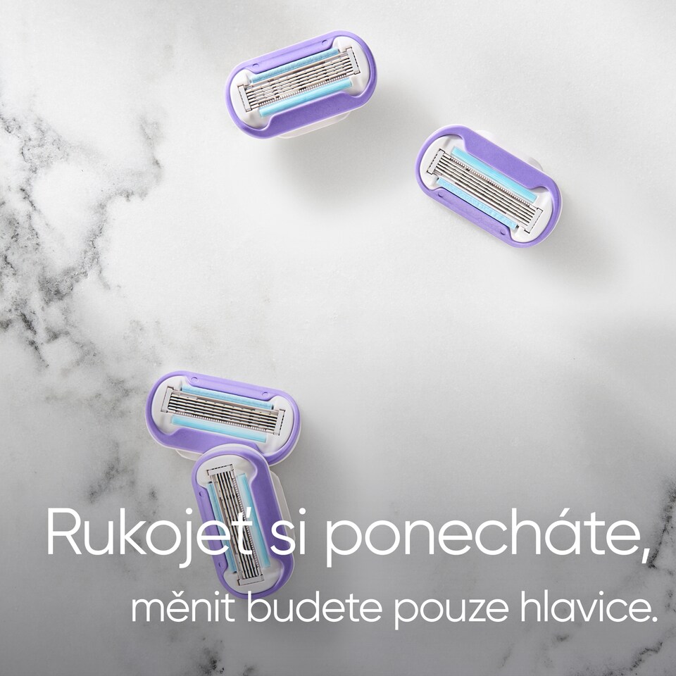 image 1 of Venus Deluxe Smooth Swirl Razor Blades x4