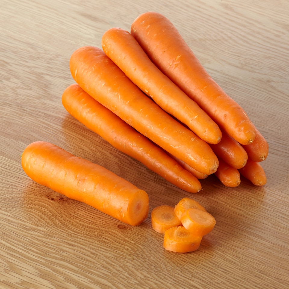 image 1 of Tesco Family Pack Carrots 1Kg