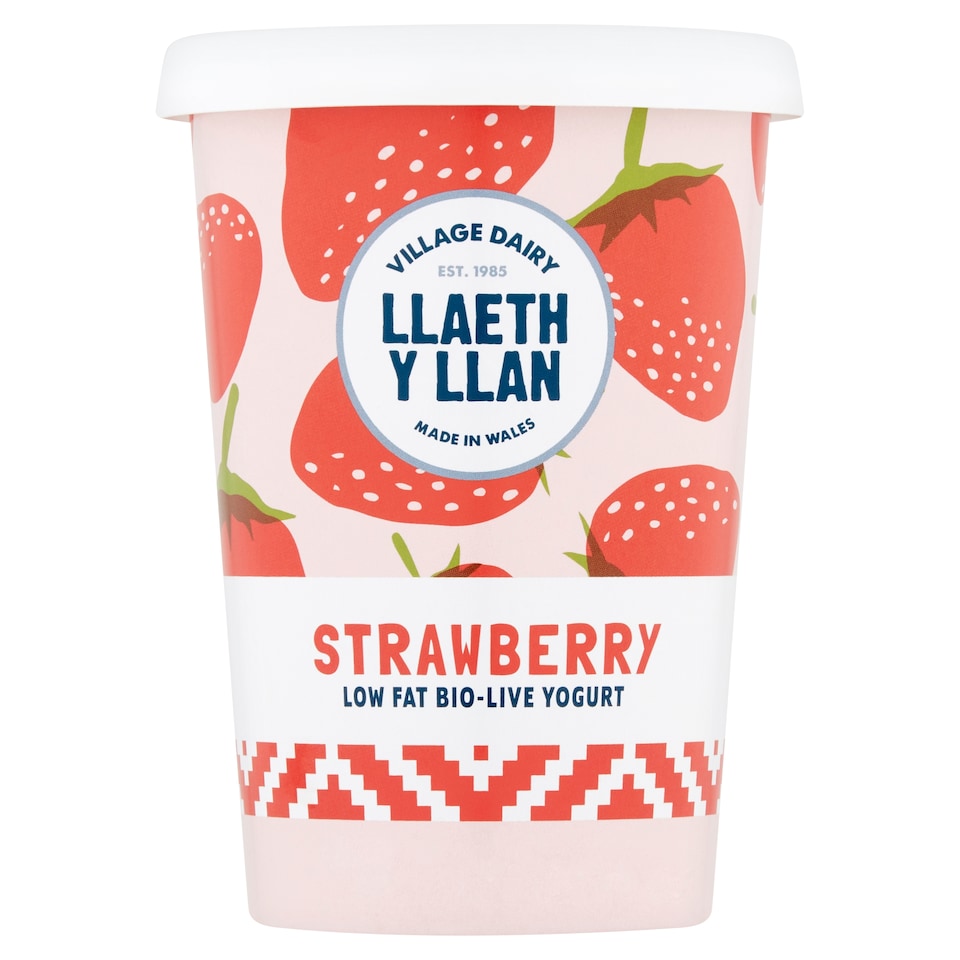 Llaeth Y Llan Low Fat Strawberry Yogurt 450G (L)