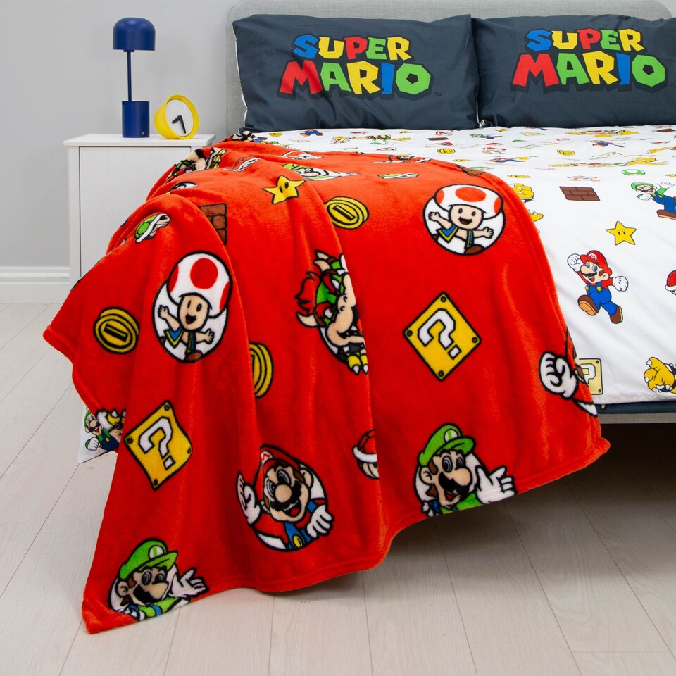 image 1 of SUPER MARIO CIRCLES FLEECE BLANKET