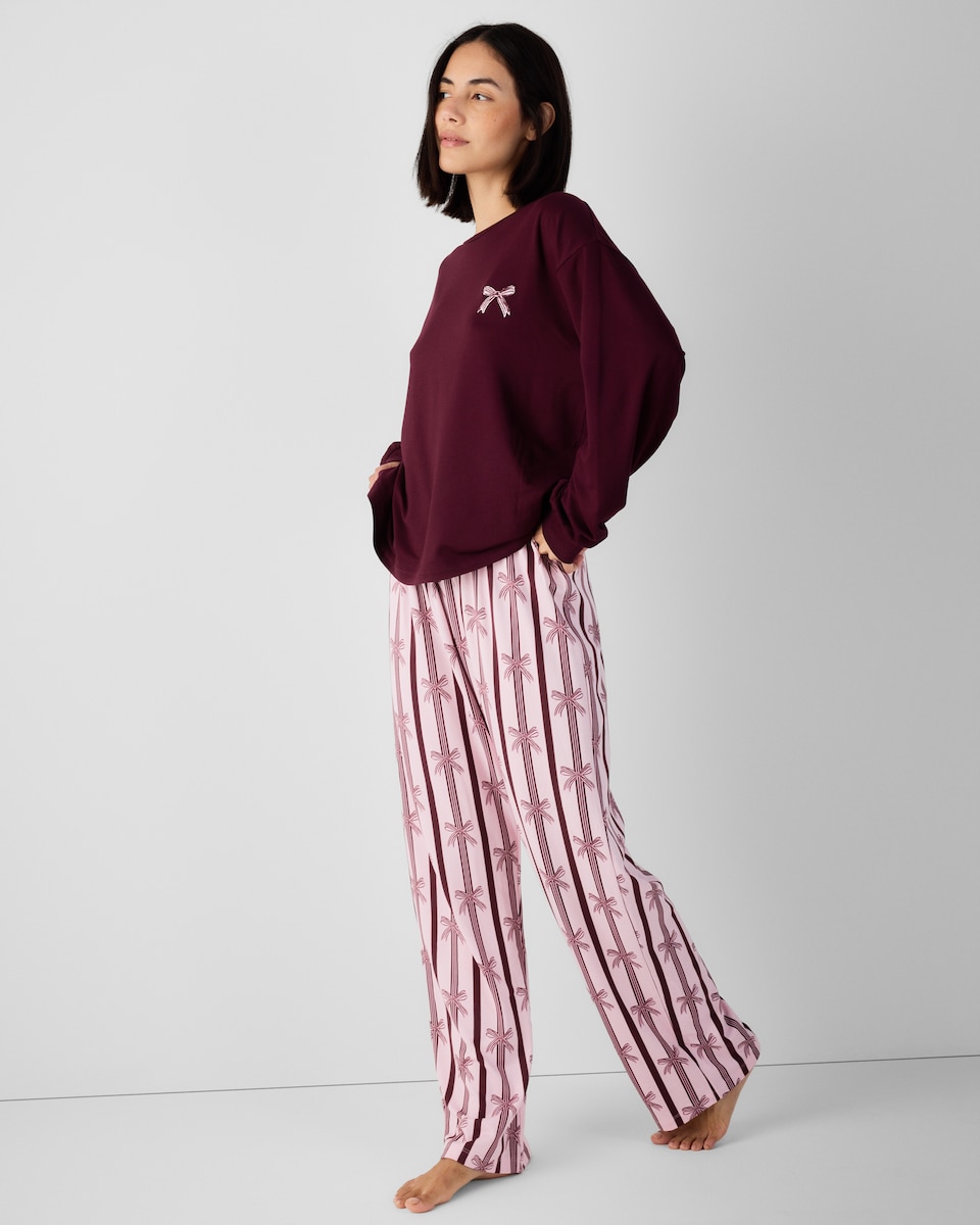 image 1 of F&F Fleece Bow Pyjama Set in Burgundy