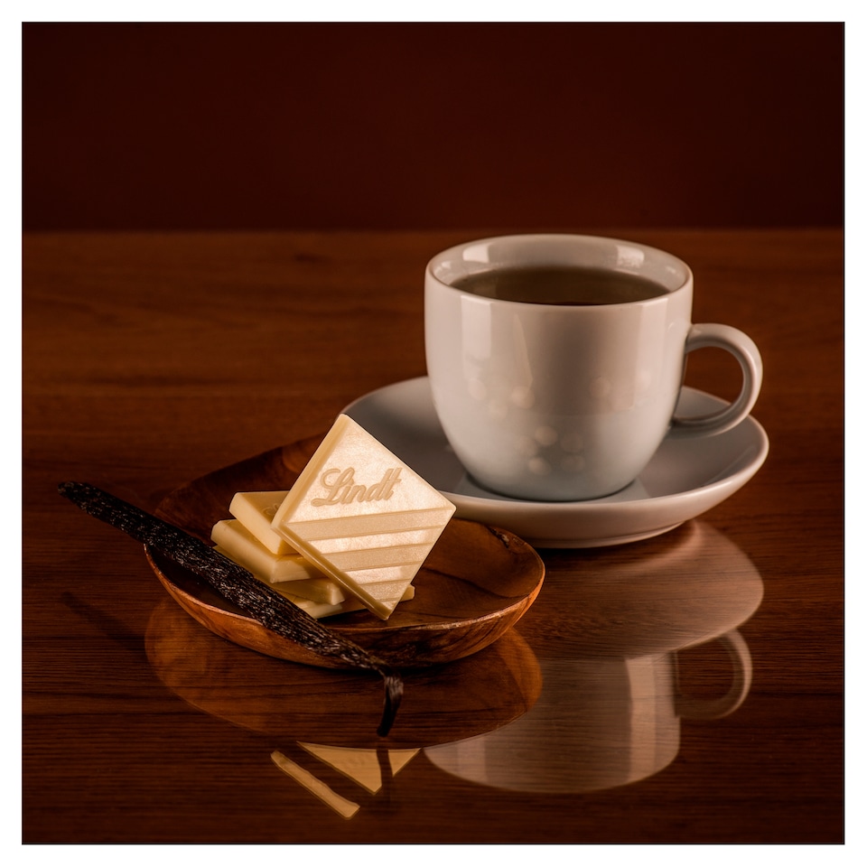 image 1 of Lindt Excellence White Vanilla Chocolate Bar 100G