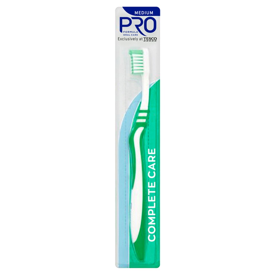 Pro Formula Toothbrush Complete Care Compact Head