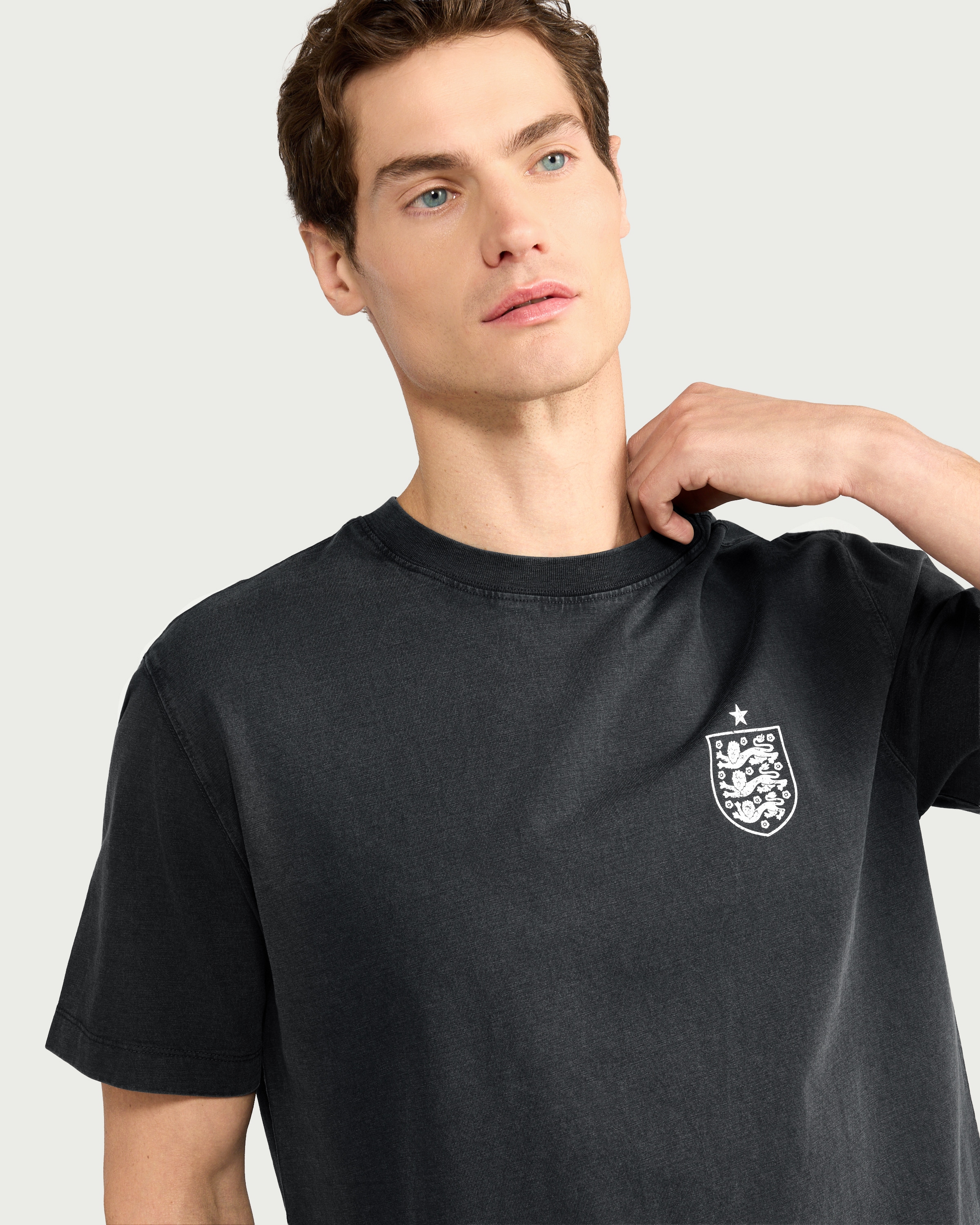 England Pure Cotton Lion Crest T-Shirt in Black
